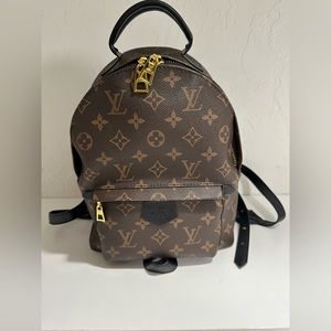 Non authentic lv backpack